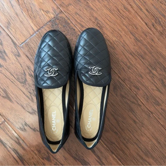 Chanel Black Leather Loafers Moccasins - Picture 1 of 12